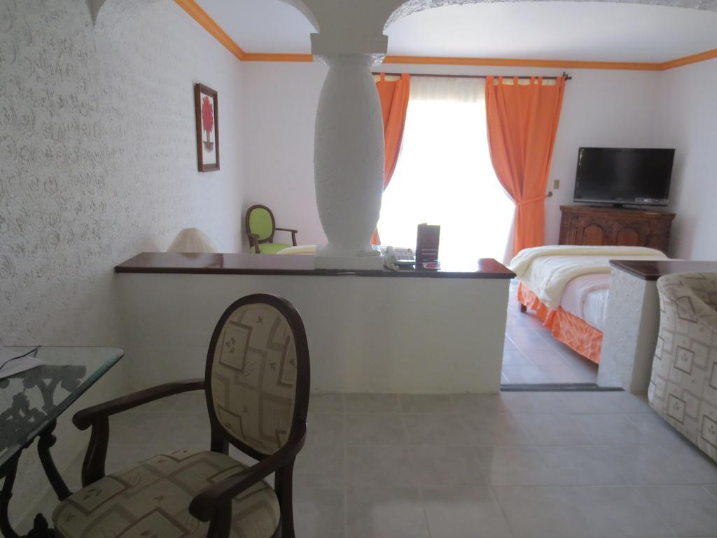 Gran Hotel Hacienda De La Noria Aguascalientes Luaran gambar A studio apartment