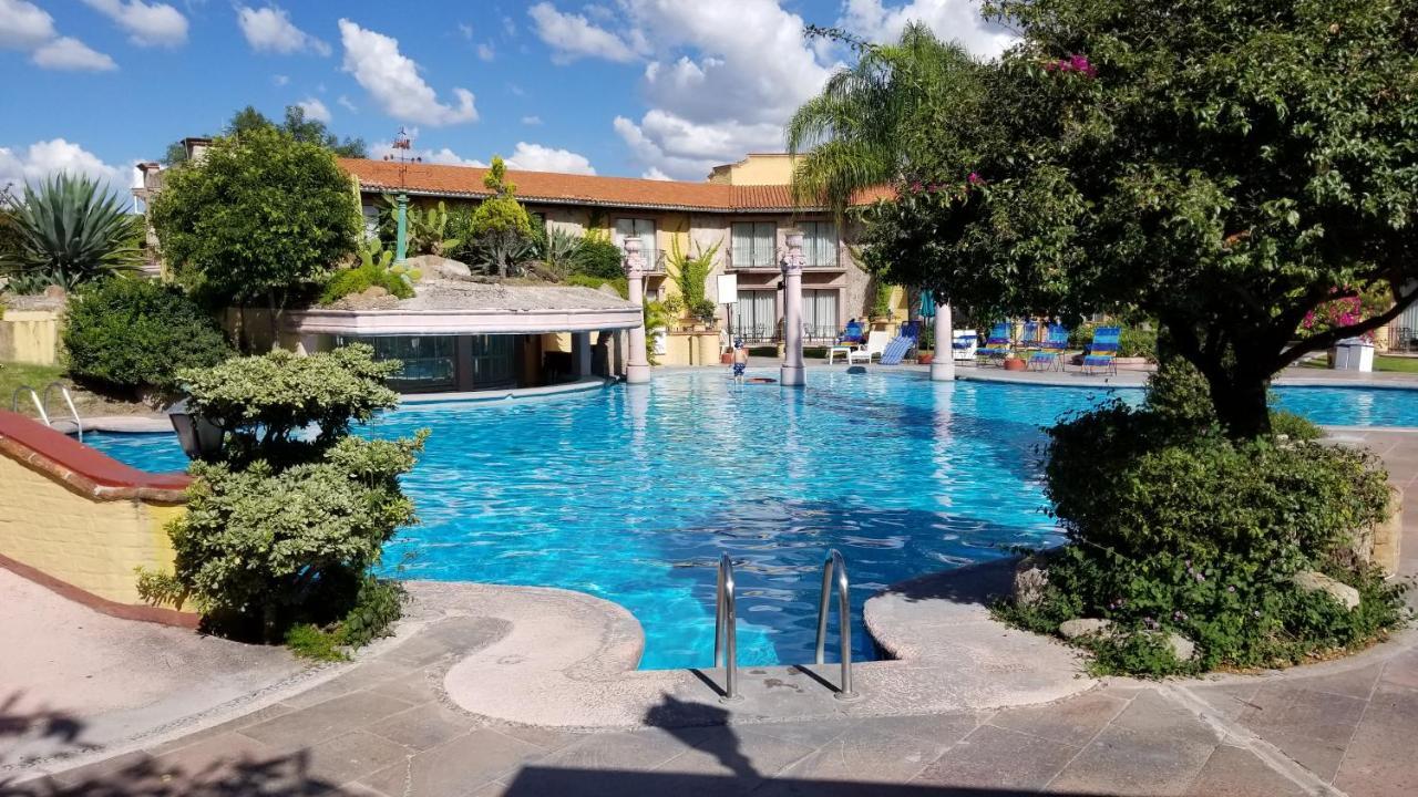 Gran Hotel Hacienda De La Noria Aguascalientes Luaran gambar The swimming pool at the hotel